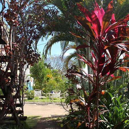 Asylum Cairns Share House Exterior foto