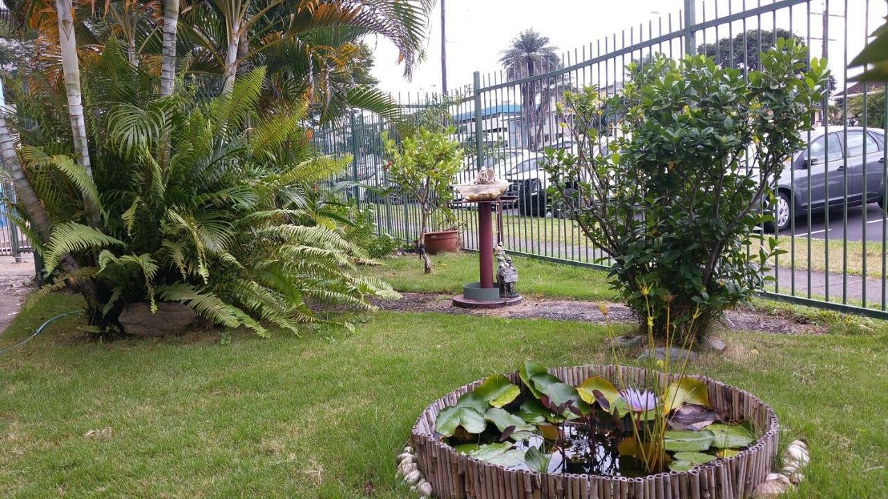 Asylum Cairns Share House Exterior foto